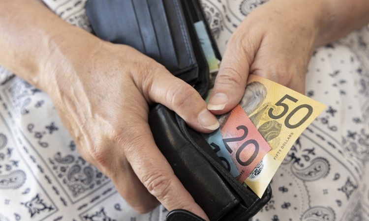 tax deductions vs tax offsets australia