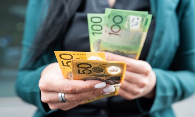 the risks of cash in hand work